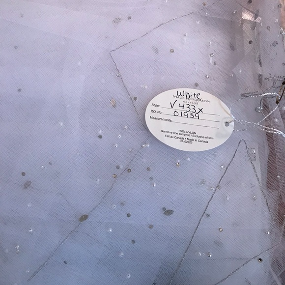 Bridal Veil MALIS HENDERSON  NEW White with Swarovski Crystals, Silver edge. - Picture 8 of 9